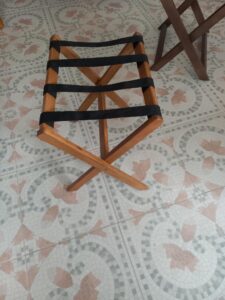 Suporte de Malas de hotel madeira - Image 4