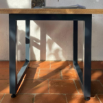 mesa de apoio madeira e aço pintado